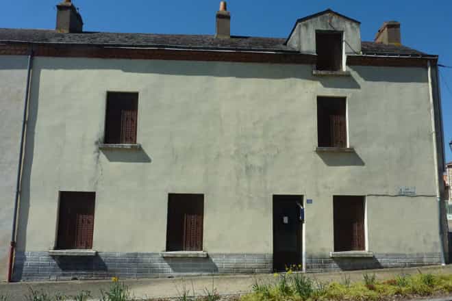 16 surelevation maison bourg le cellier