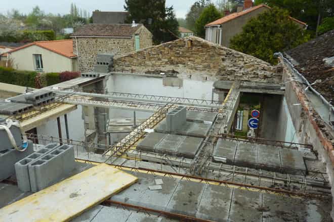 21 surelevation maison bourg le cellier